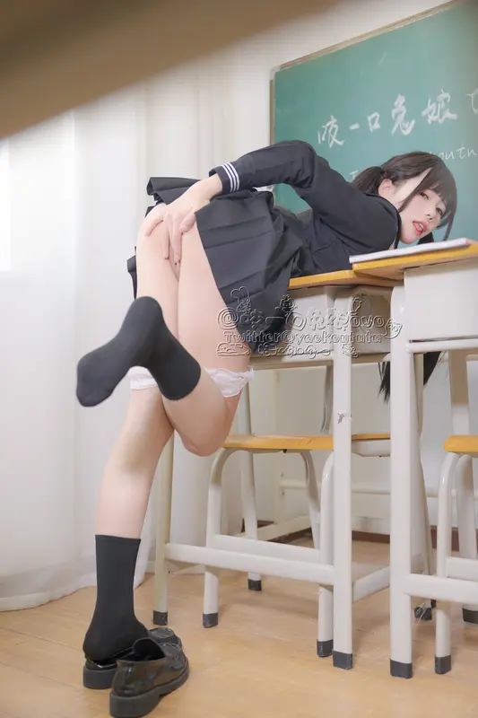 咬一口兔娘(黏黏团子兔) - NO.001 放课后 11